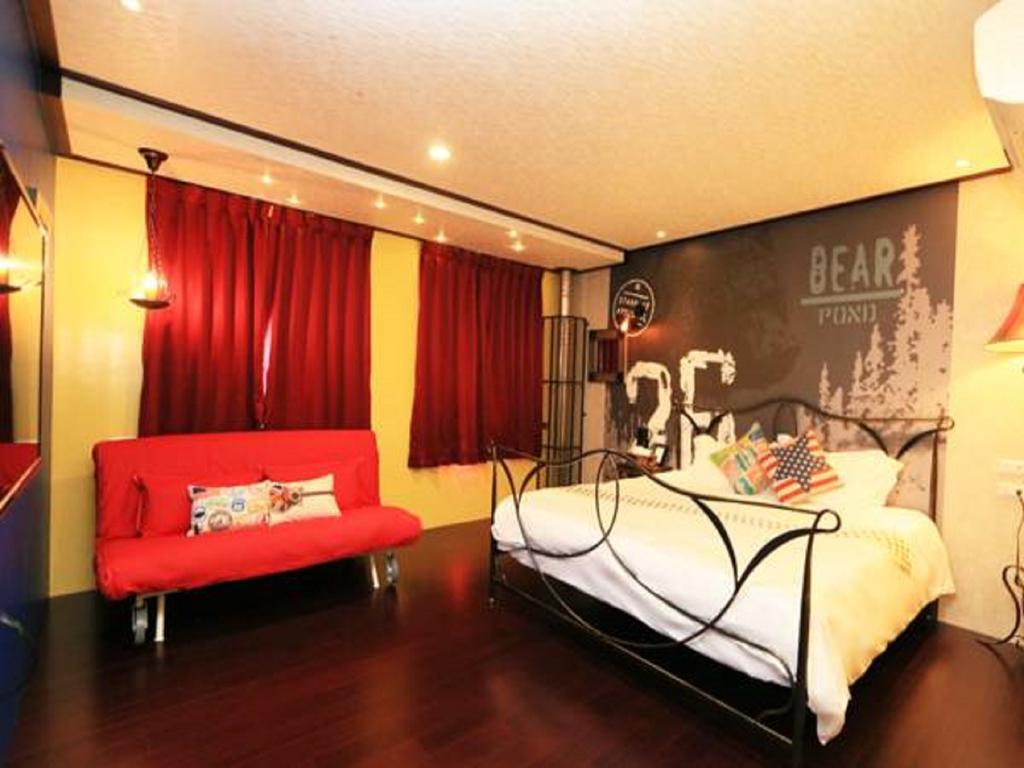 Bed and Breakfast Mystery13 Лодун Экстерьер фото